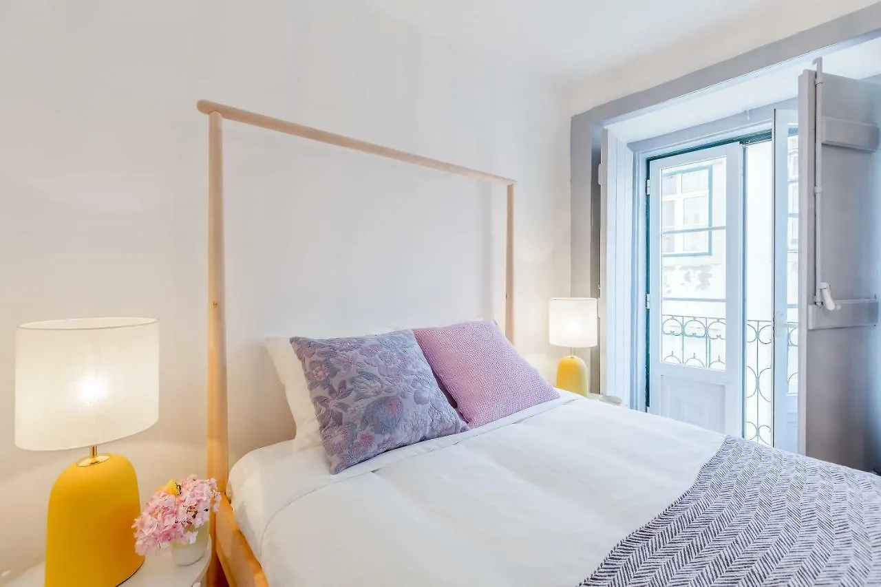 Alfama, Bright And Spacious With Private Terrace, By Timecooler Lisboa 0*,  Portugal