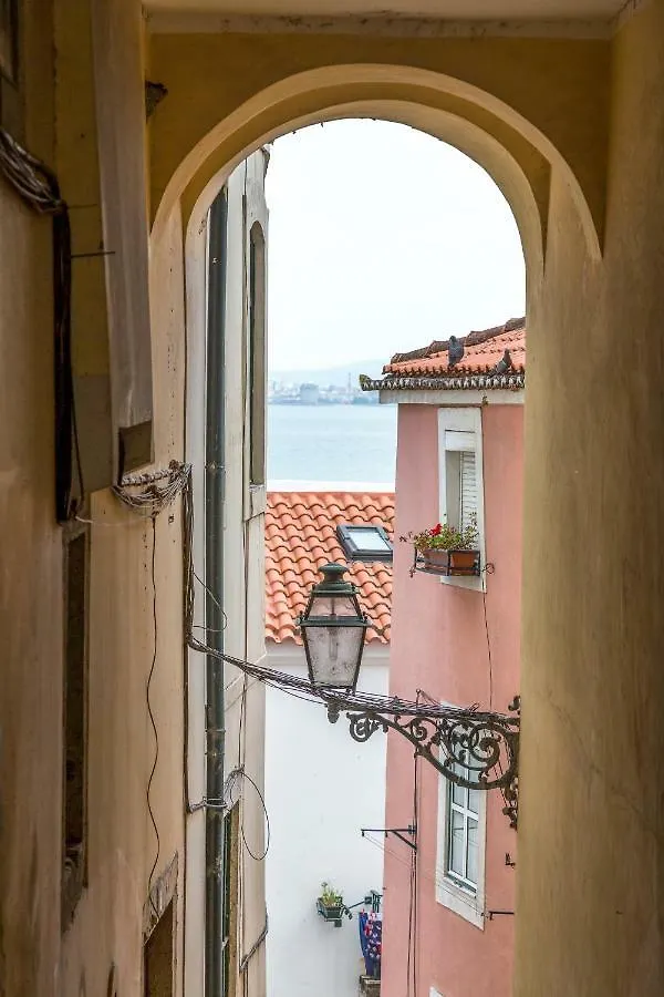 Alfama, Bright And Spacious With Private Terrace, By Timecooler Lisboa Portugal