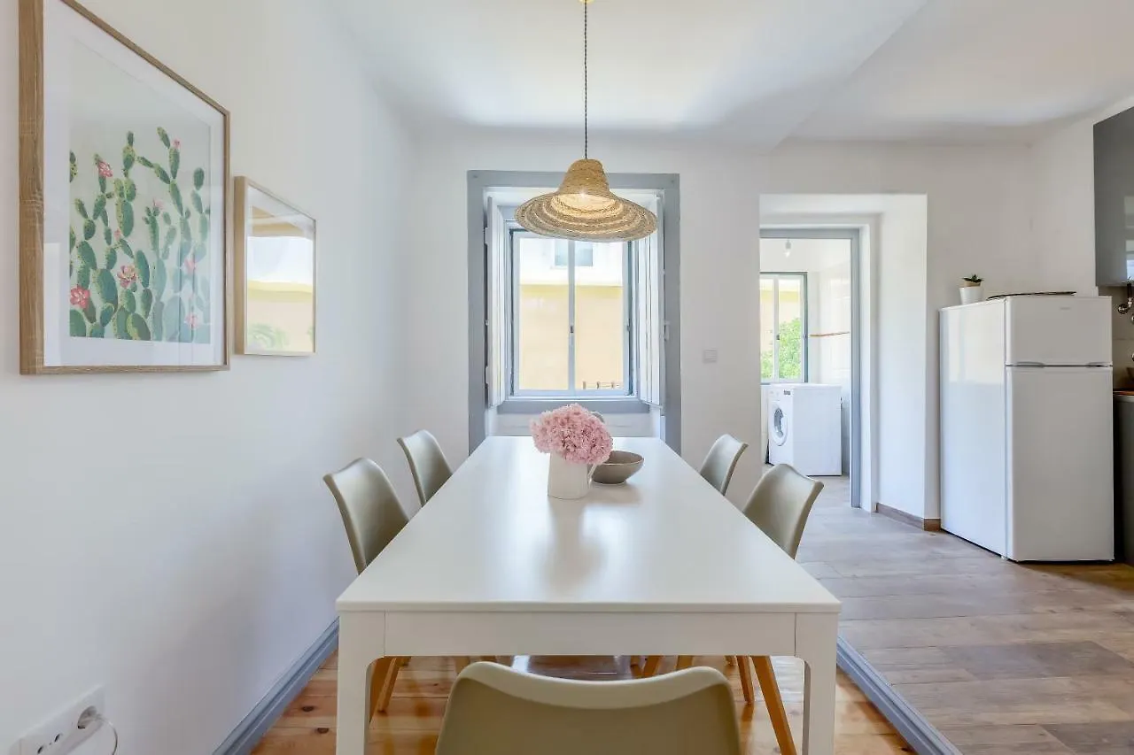 Appartement Alfama, Bright And Spacious With Private Terrace, By Timecooler Lisboa